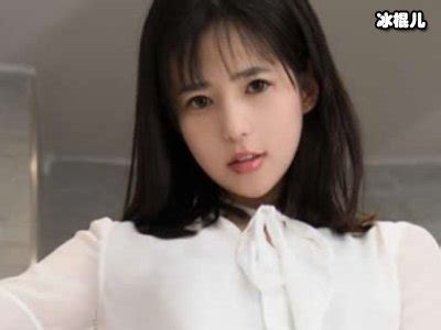 【K老师专访特别篇】一场风向跑偏的神奇专访：艾栗栗 .